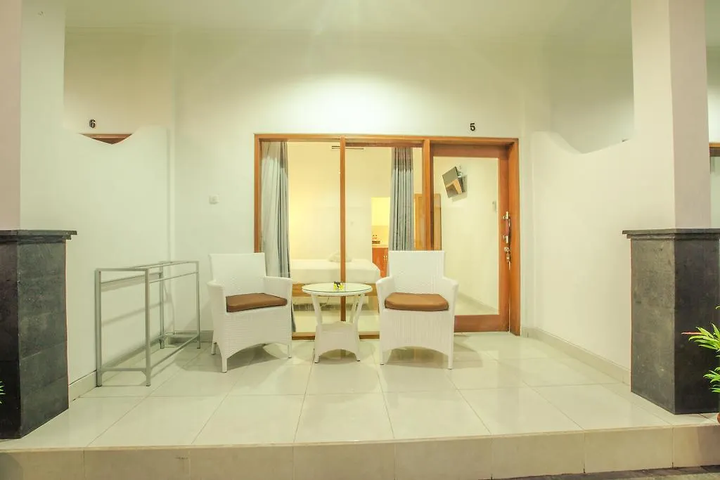 بيت ضيافة فندق سمينياكفي  Twin House Batubelig